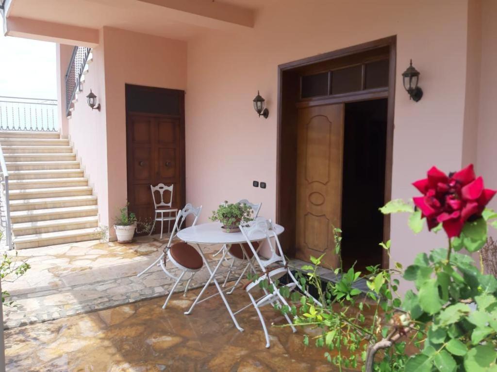 Guesthouse Villa Rosa Berat Exterior foto