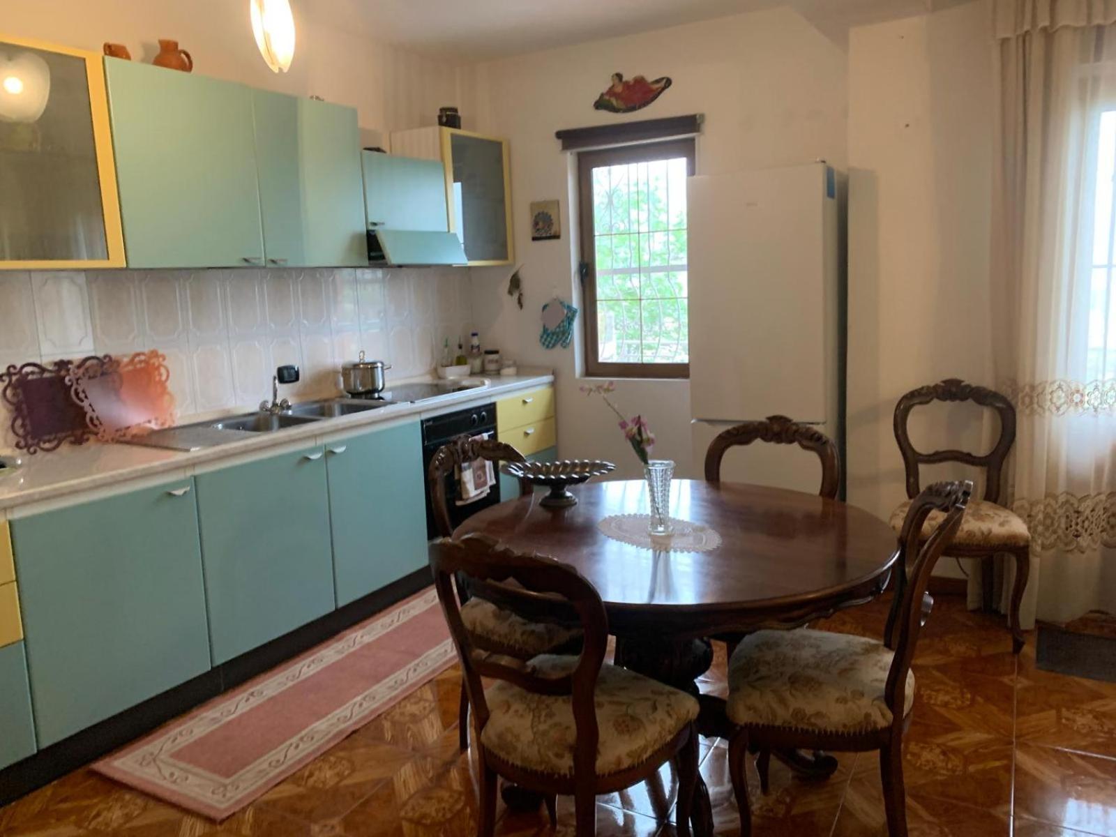 Guesthouse Villa Rosa Berat Habitación foto